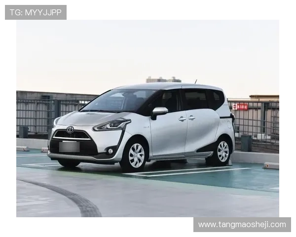 10万就能买丰田7座车！百公里油耗仅4.3L，家用神车终于来了